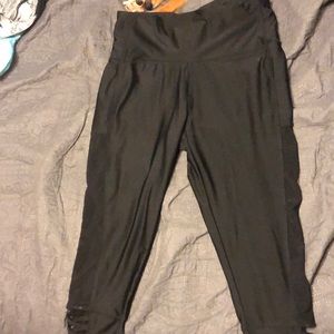 Black athletic capris pants